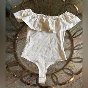 BCBGMaxAzria Cream Ruffle Strapless Top